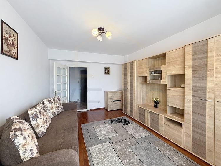 Apartament cu 2 camere decomandat, mobilat în Semicentral