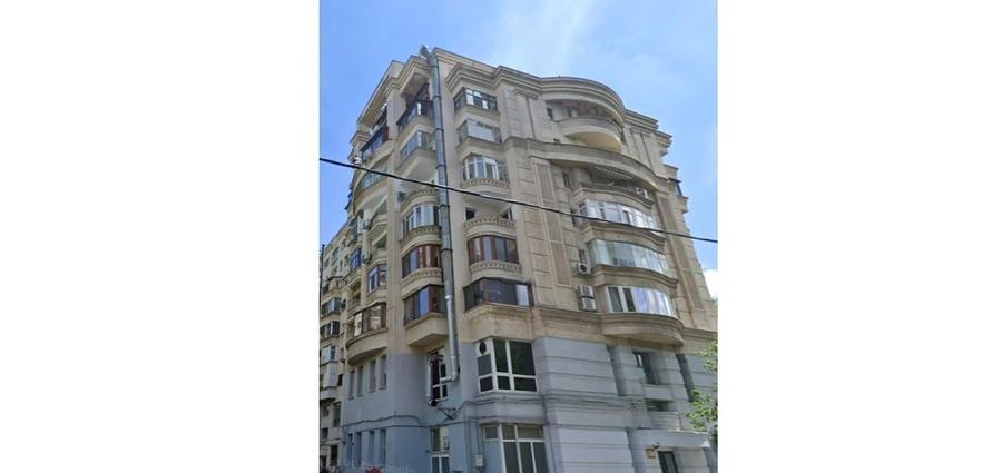Apartament cu 4 camere decomandat în P-ța Unirii