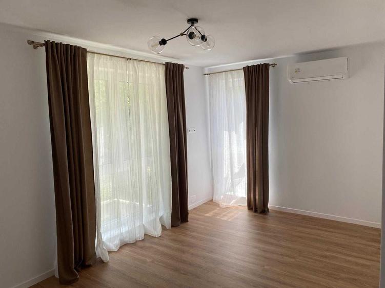 Casă cu 3 camere cu Teren 220 Mp în Iris