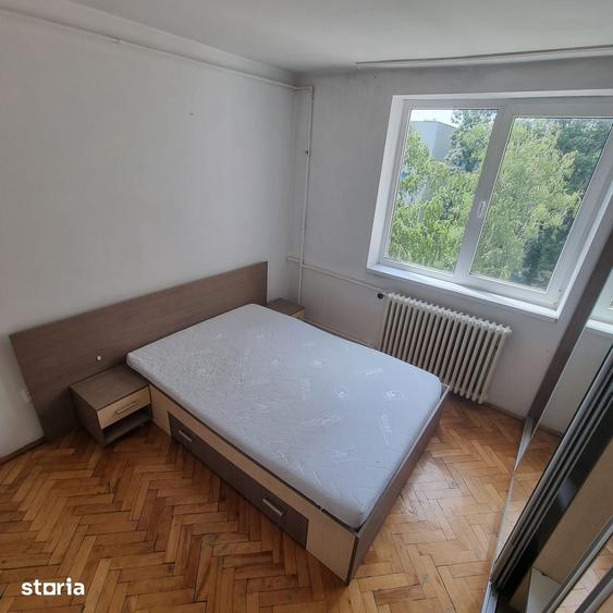 Apartament cu 2 camere decomandat în Plopilor