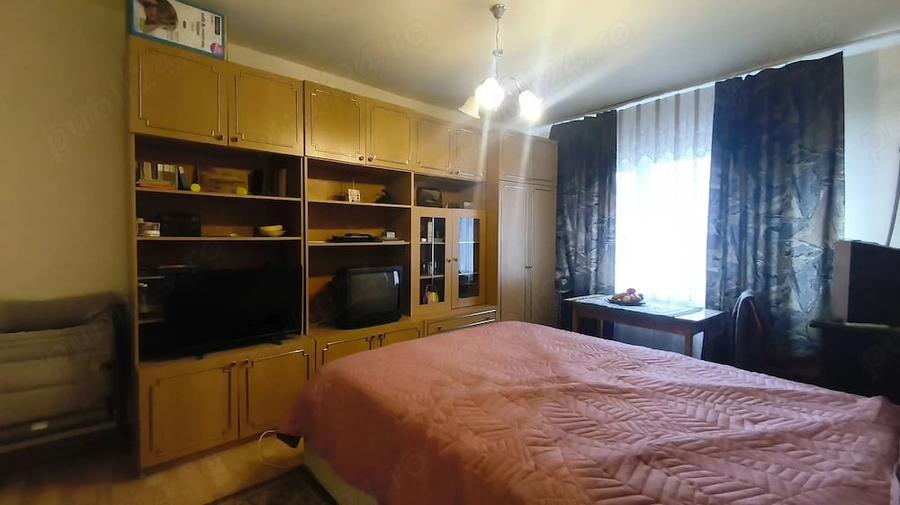 Garsonieră decomandată în Central