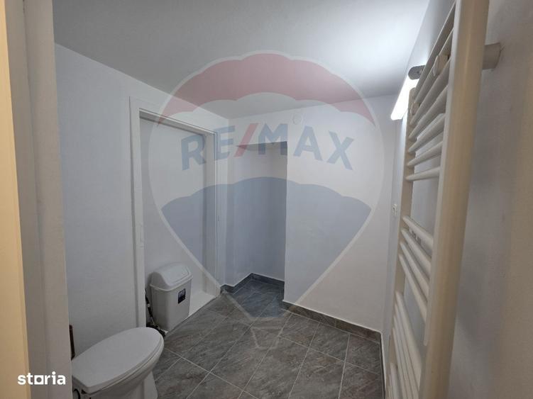 Spațiu comercial, de 80 mp, în Central