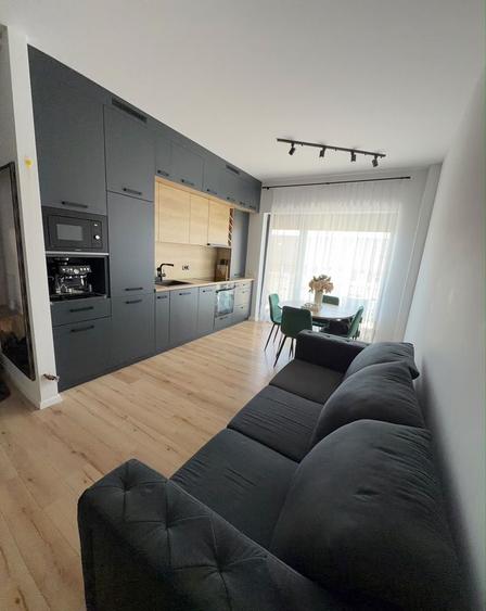 Apartament cu 3 camere decomandat în Giroc