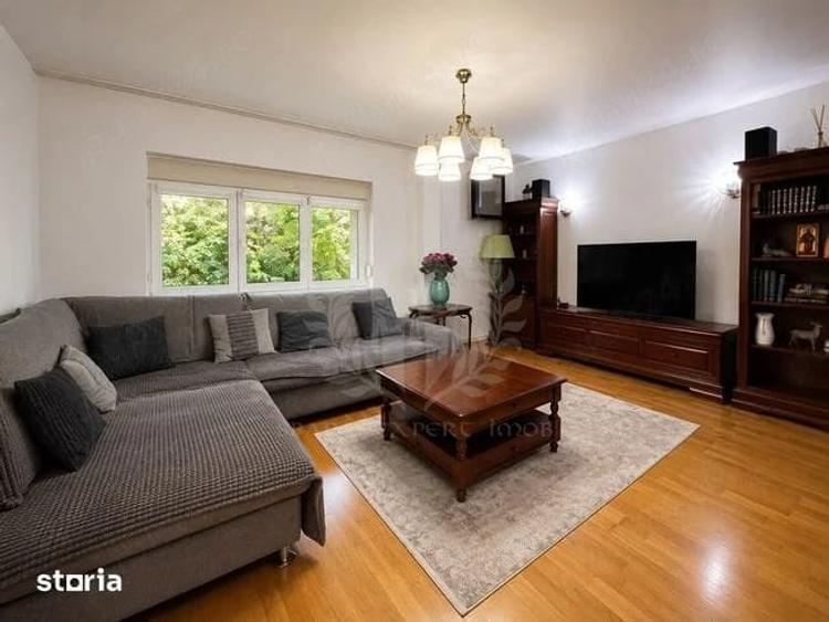Apartament cu 4 camere decomandat, mobilat în Eminescu