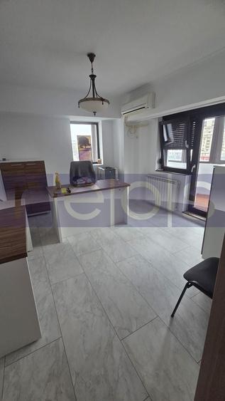 Apartament cu 4 camere decomandat, mobilat în Unirii