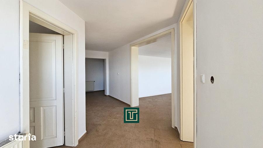 Spațiu comercial, de 2,704 mp, în Central