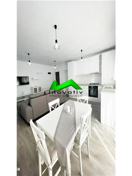 Apartament cu 3 camere semidecomandat în Central