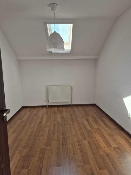 Apartament cu 3 camere decomandat în Soarelui