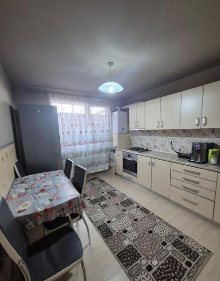 Duplex cu 4 camere cu Canalizare în Florești