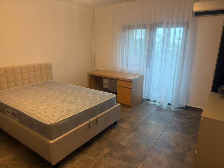 Garsonieră decomandată, mobilată în 13 Septembrie