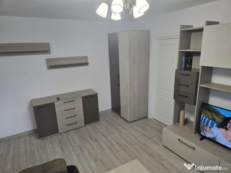 Ofer spre inchiriere apartament cu 3 camere - 7