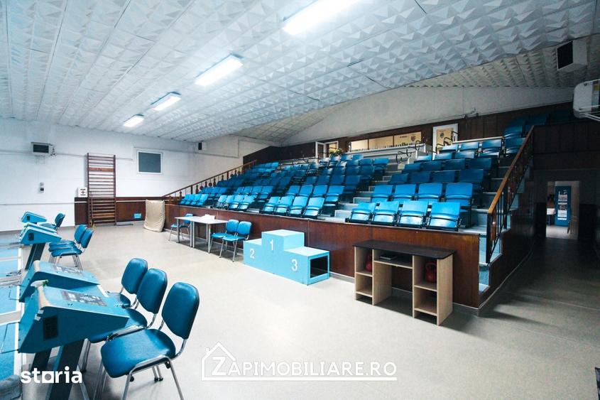Spațiu comercial, de 735 mp, în Central