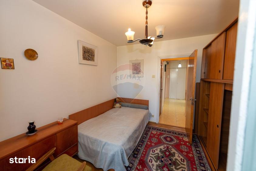 Apartament cu 3 camere, mobilat în Titan