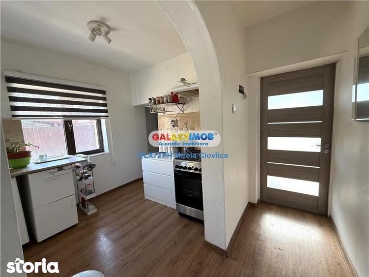 Casă cu 3 camere cu Teren 1093 Mp în Central