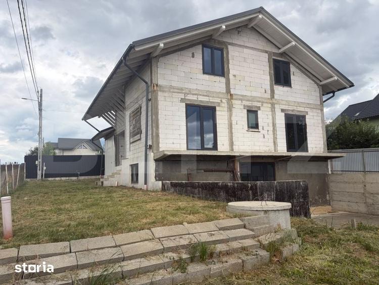 Casa de vanzare, 315 mp, 6 ari teren, 38 m front stradal, zona Plopeni - 9