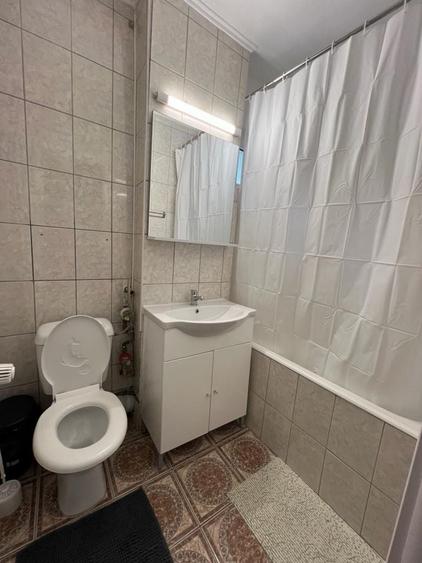 Apartament cu 2 camere decomandat în Obor