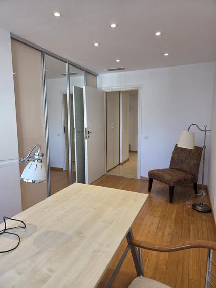 Apartament cu 3 camere decomandat, mobilat în Dorobanți