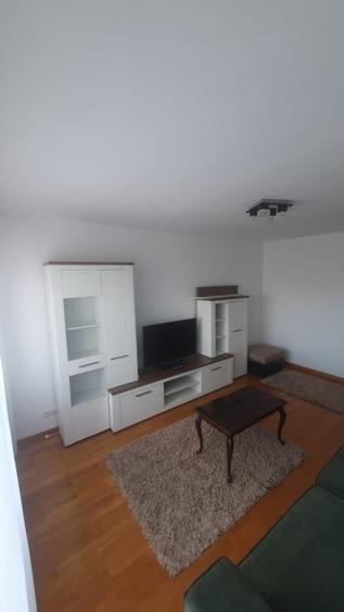 Apartament cu 2 camere decomandat în Decebal