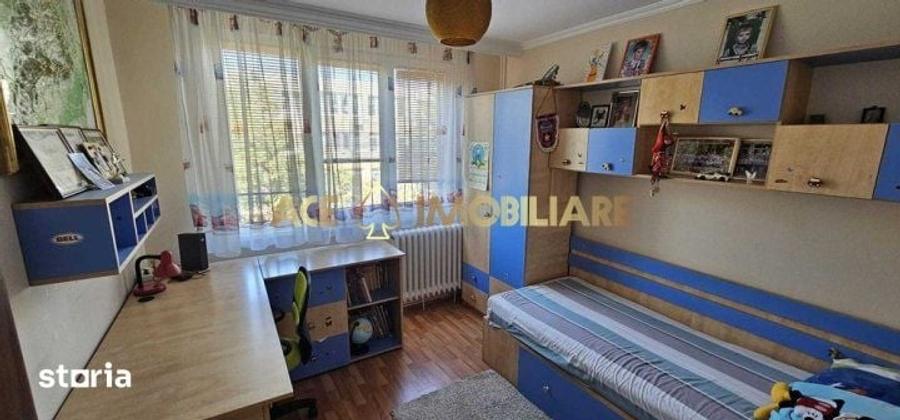 Apartament cu 4 camere în Ghencea