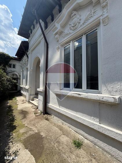 Casă cu 7 camere cu Teren 154.65 Mp în Victoriei