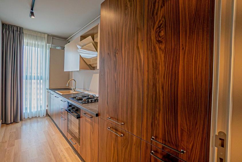 Apartament cu 3 camere decomandat în Universitate