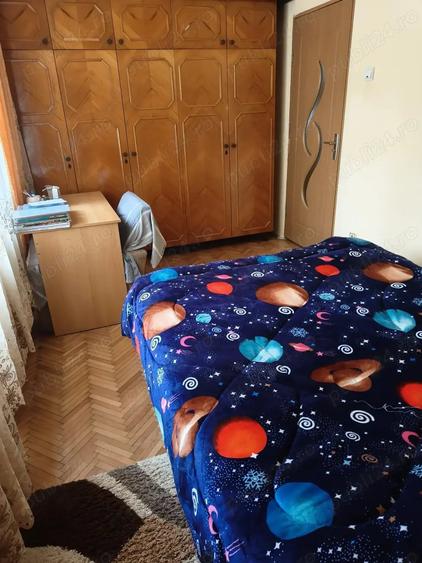 Apartament cu 2 camere semidecomandat în Simeria