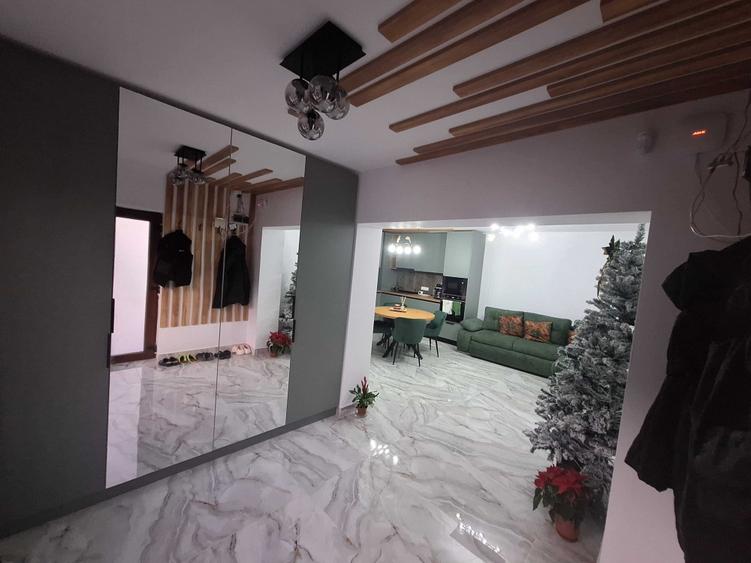 Casă cu 3 camere în Dumbrăvioara