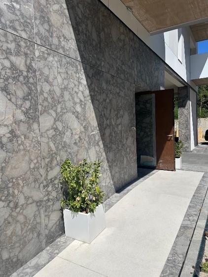 Apartament cu 2 camere nedecomandat în Dâmbul Rotund