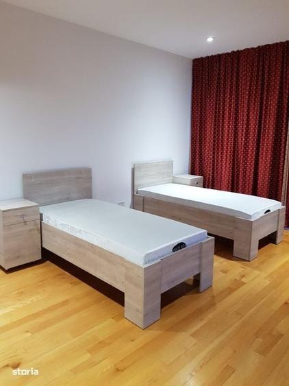 Spațiu comercial, de 450 mp, în Tăuți