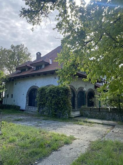 Casă cu 4 camere în Balota