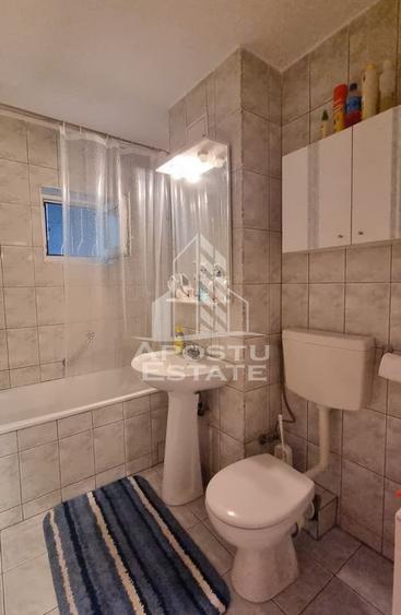 Apartament cu 3 camere decomandat în Aradului