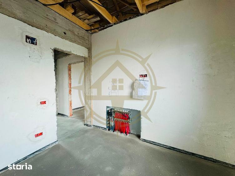 Casă cu 5 camere cu Teren 280 Mp în Crevedia