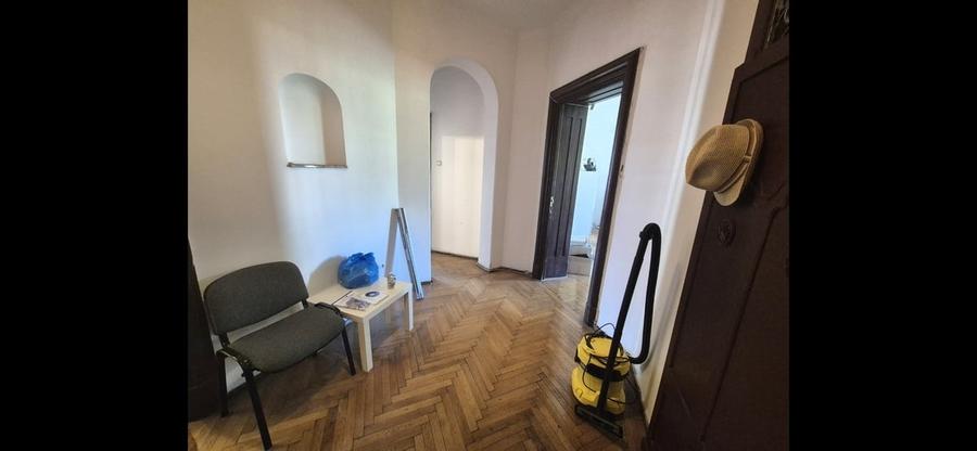 Apartament decomandat în Romană
