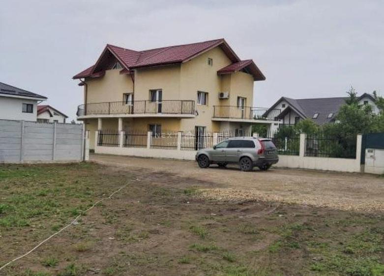 Casă individuală cu 6 camere decomandat cu Canalizare în Cornetu