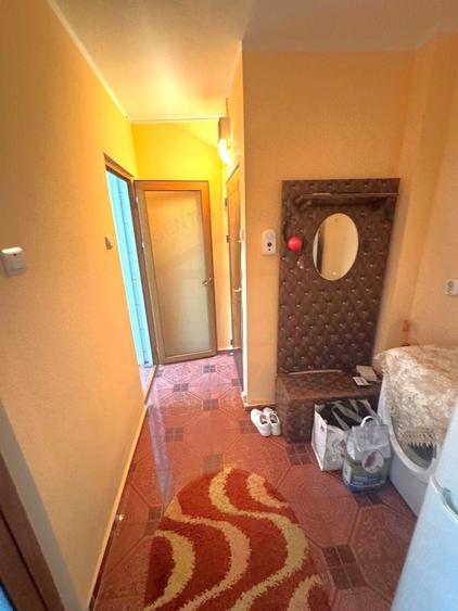Apartament cu 2 camere semidecomandat, mobilat în Micro 19