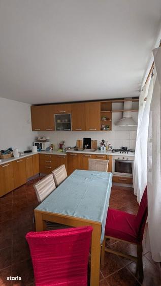 Casă cu 5 camere cu Teren 500 Mp în Central