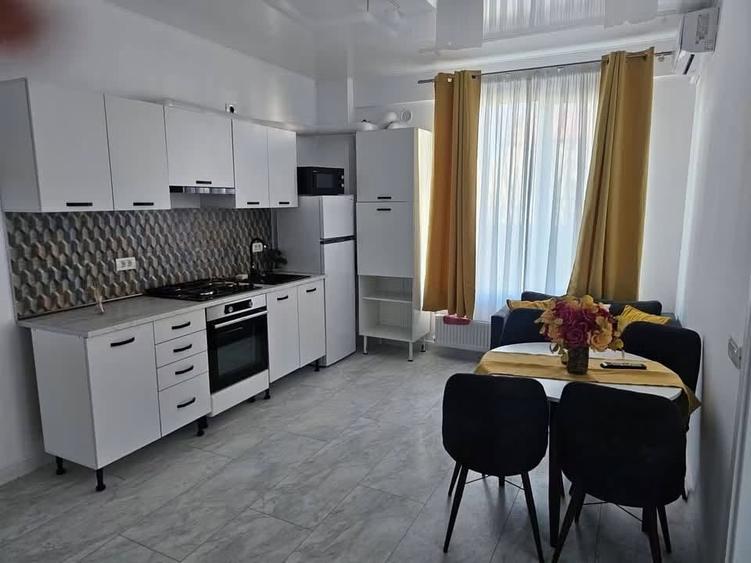 apartament 2 camere zona Tomis nord mobilat utilat 35 mp - 1