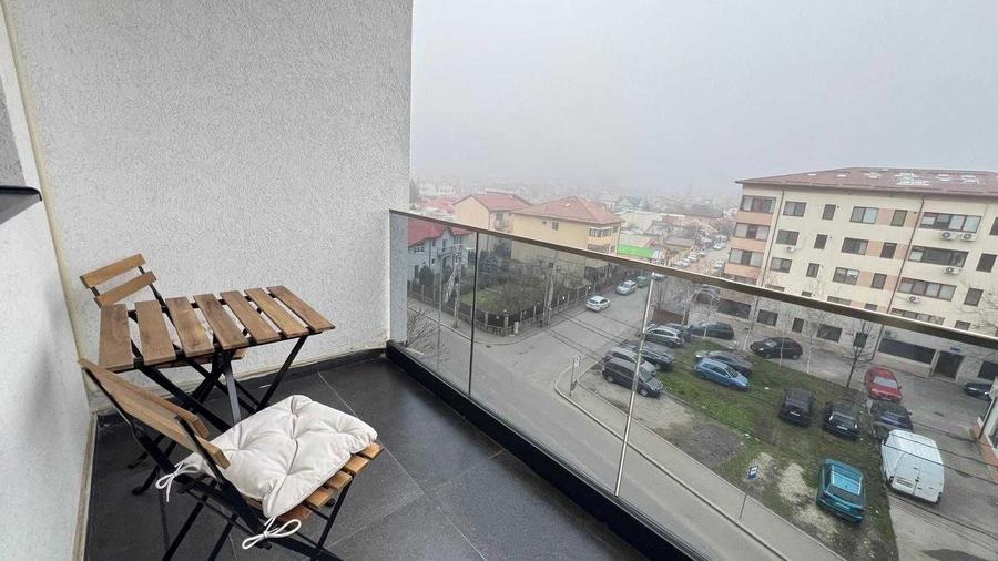 Apartament cu 2 camere decomandat în Apărătorii Patriei