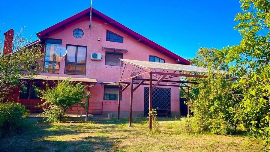Casă cu 4 camere în Vrancea