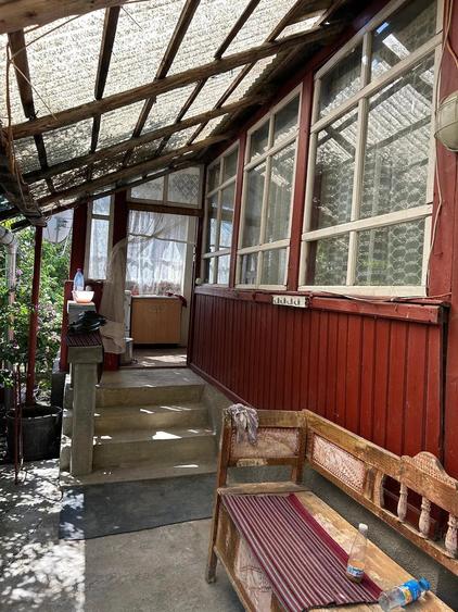 Casă cu 3 camere cu Teren 1800 Mp în Comlod