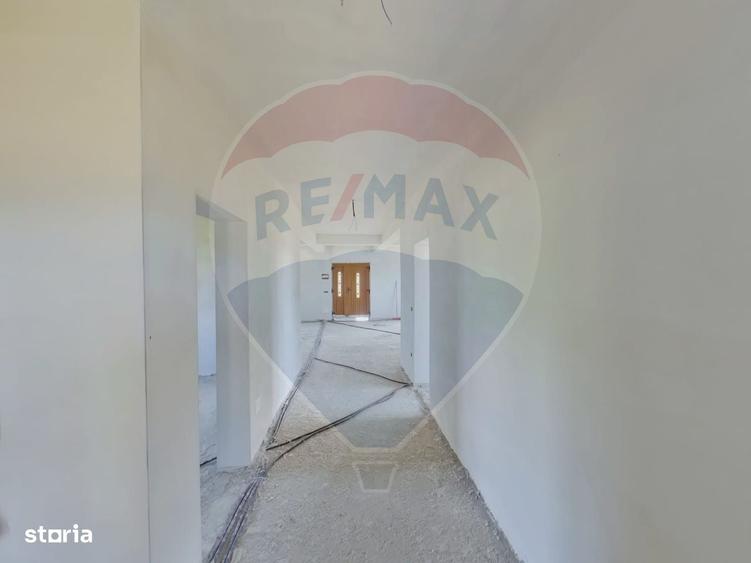 Casă cu 4 camere în Bârsana