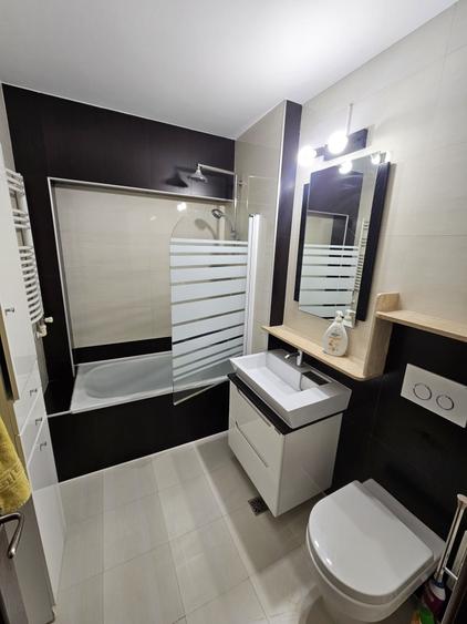 Apartament cu 3 camere decomandat în George Enescu