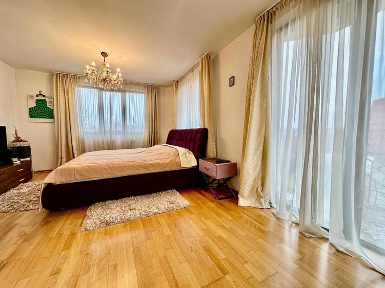 Duplex cu 6 camere cu Canalizare în Pipera
