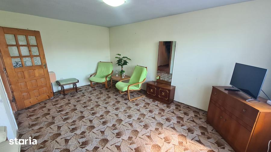 Casă cu 5 camere cu Teren 475 Mp în Central
