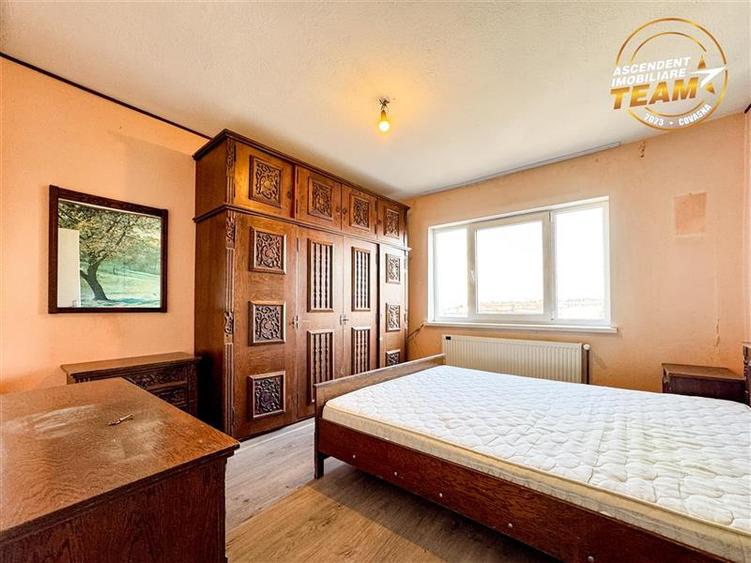 Apartament cu 3 camere decomandat, mobilat în Ciucului
