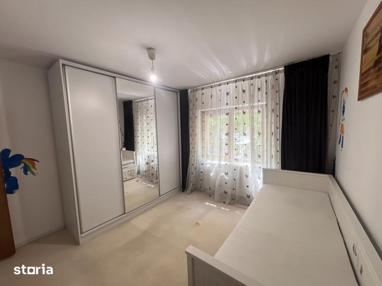 Apartament cu 3 camere, mobilat în Mioriței