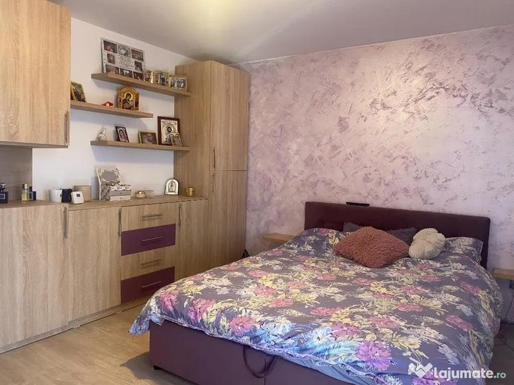 Casă cu 4 camere cu Teren 1200 Mp în Țintea