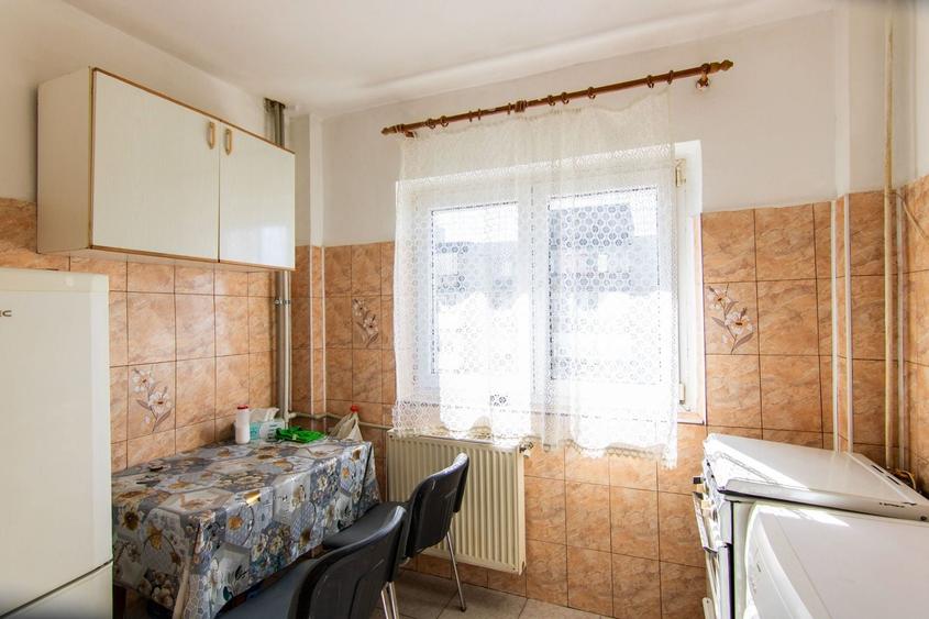 Garsonieră decomandată în Gorjului