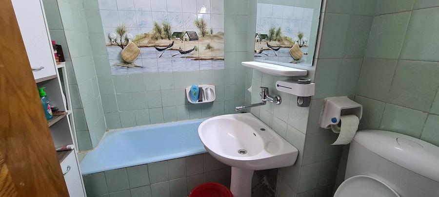 Apartament cu 4 camere decomandat în Nicolae Titulescu