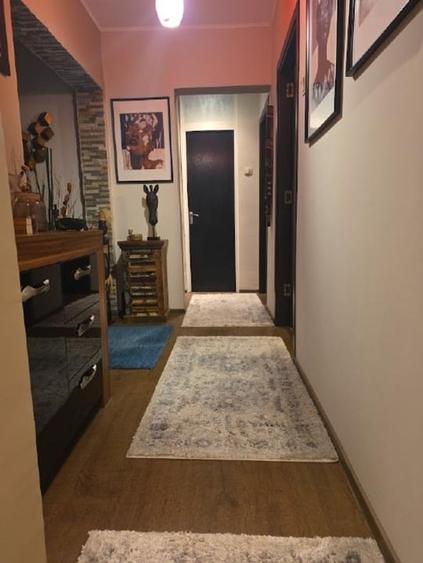 Apartament cu 4 camere, mobilat în Sebastian